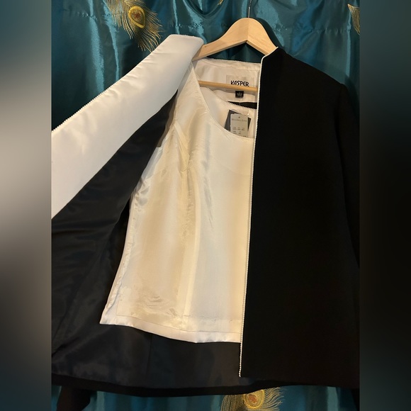 Melanie Lynn Kasper 2 piece tank and blazer - Picture 2 of 10